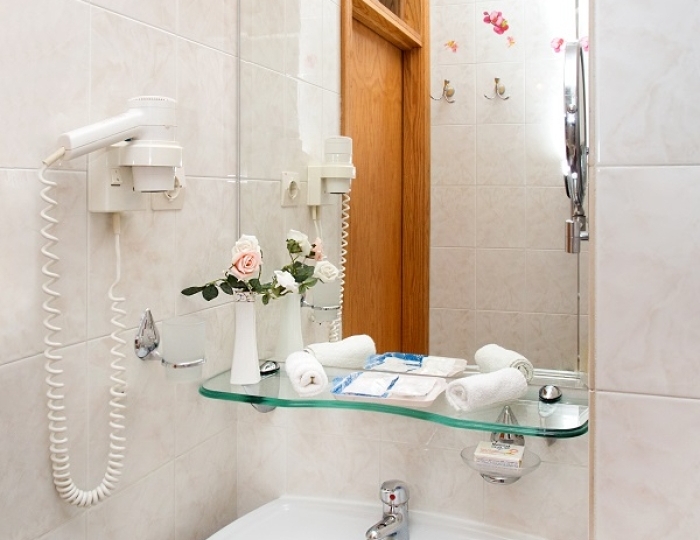 Стандартный 2-местный TWIN 1-комнатный основная территория - Санаторий «Октябрьский» Сочи РЖД-Здоровье