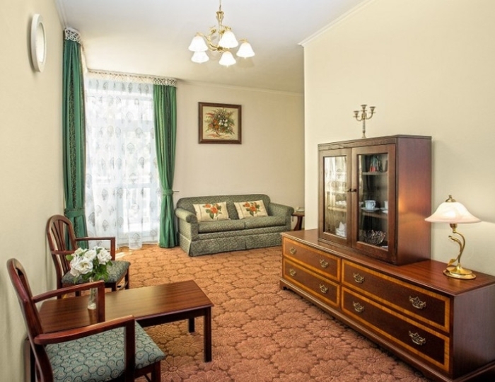 Стандарт семейный 2-местный 3-комнатный (2-я территория) - Санаторий «Октябрьский» Сочи РЖД-Здоровье