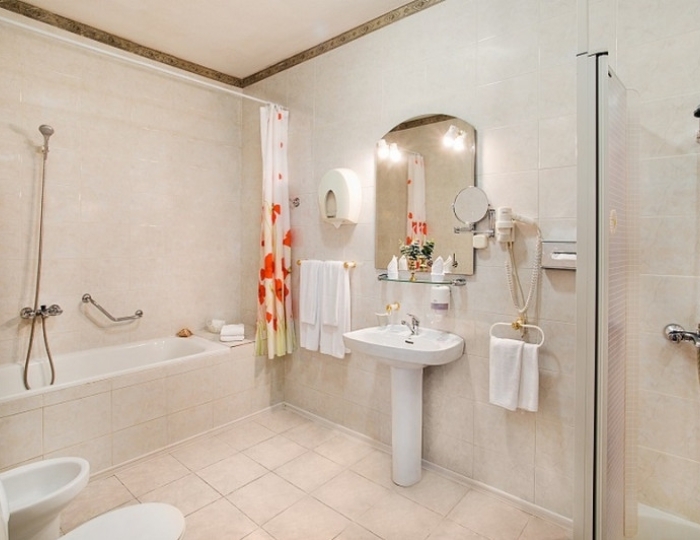 Стандарт семейный 2-местный 3-комнатный (2-я территория) - Санаторий «Октябрьский» Сочи РЖД-Здоровье